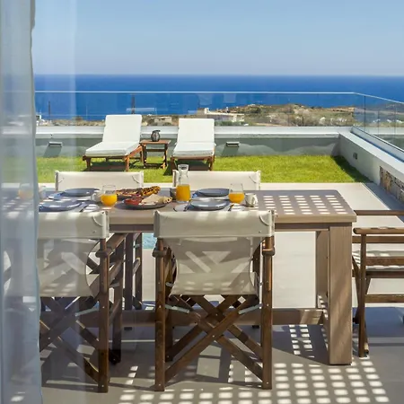 Villa Palmyra & Agia Pelagia (Crete)
